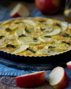 Тарт с яблоками и сыром
