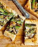 Тарт со спаржей, грибами и сыром