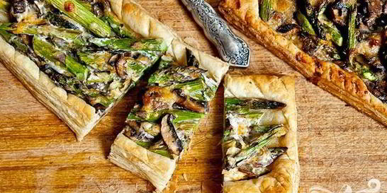 Тарт со спаржей, грибами и сыром