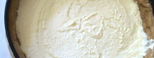 творожной тарт со смородиной и мягкой меренгой. Шаг 8