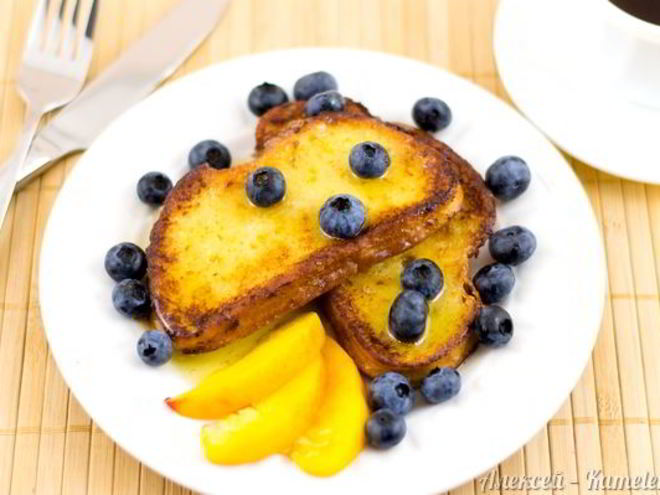 Рецепт французских тостов с ягодами и медом