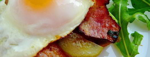 тост с беконом и глазуньей. Шаг 4