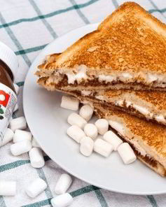Тост с Нутеллой и маршмеллоу