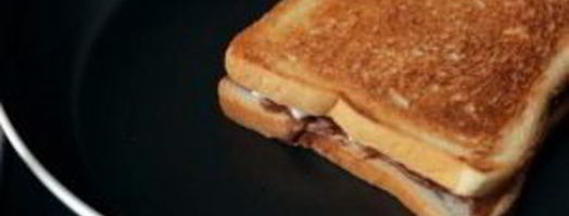 тост с нутеллой и маршмеллоу. Шаг 3