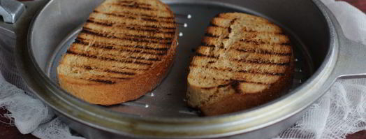 тост с яичницей-болтуньей и семгой. Шаг 3