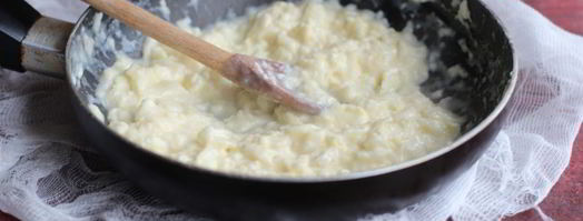 тост с яичницей-болтуньей и семгой. Шаг 7