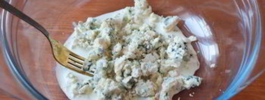 тосты с грушами и голубым сыром. Шаг 3