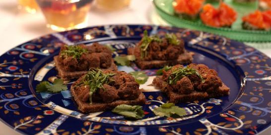 Тосты с печеночным паштетом