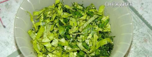 тосты с руколой и яйцом, зеленью и редисом. Шаг 4