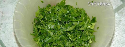 тосты с руколой и яйцом, зеленью и редисом. Шаг 5