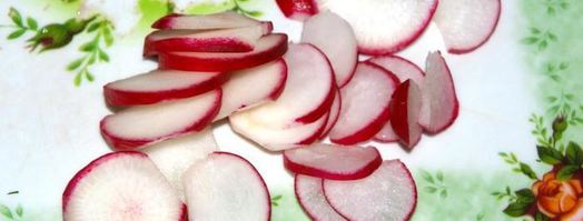 тосты с руколой и яйцом, зеленью и редисом. Шаг 6