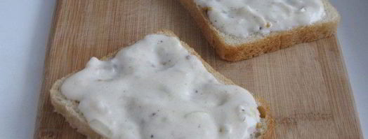 тосты с сырным соусом и помидорами черри. Шаг 7