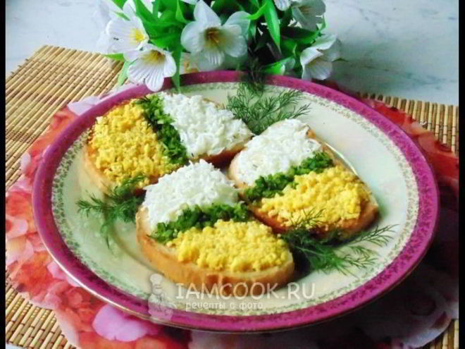 Рецепт тостов с яйцом к празднику