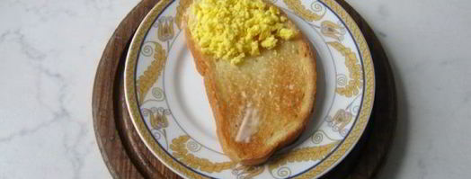 тосты с яйцом к празднику. Шаг 7