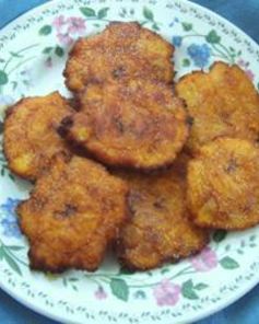 Жареные плантаны Тостонес