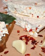 Творожный сыр со сладкой паприкой