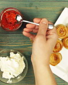 Волованы с красной икрой