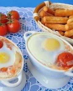 Глазунья с перцем и помидорами пелати