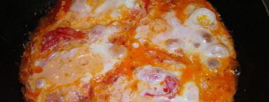 сырная яичница с креветками и помидорками. Шаг 8