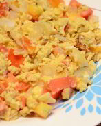 Яичница-болтунья с помидорами