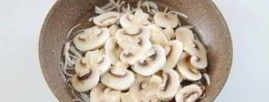 яичница с грибами. Шаг 4