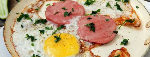 яичница с колбасой. Шаг 7