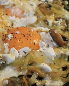 Яичница с мидиями и фетой