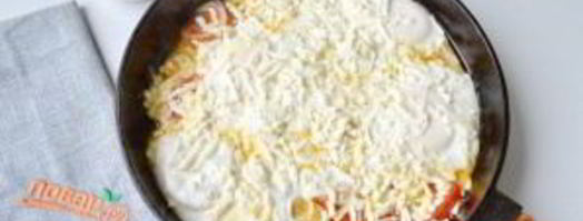 яичница с помидорами и базиликом. Шаг 7