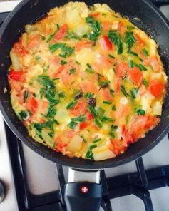 Яичница с помидорами и болгарским перцем