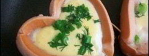 яичница с сосисками для романтического завтрака. Шаг 6