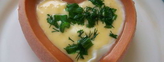 яичница с сосисками для романтического завтрака. Шаг 6