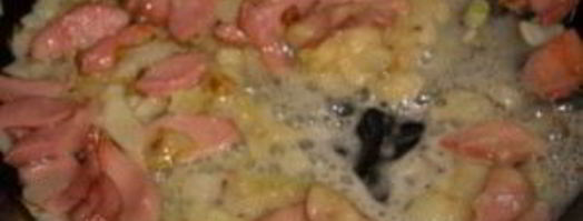 завтрак из сосисок и яиц. Шаг 4