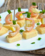 Закуски на шпажках