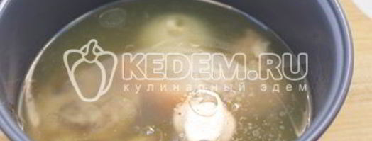 заливное из курицы новогоднее. Шаг 4