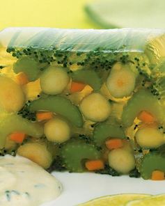 Заливное из сельдерея, моркови и спаржи