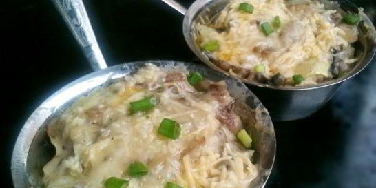 Грибной жульен со сметаной