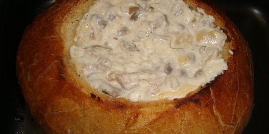 Куриный жюльен в хлебе