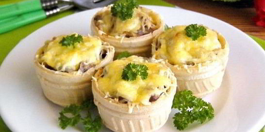 Жульен в тарталетках с грибами и курицей