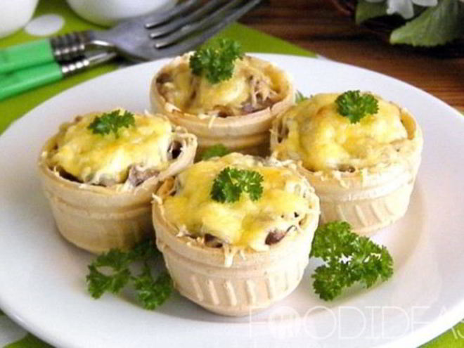 Рецепт жульена в тарталетках с грибами и курицей